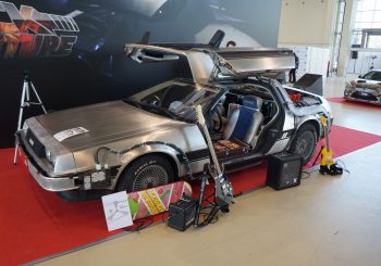 DeLorean DMC-12: Знакомься с российским Марти МакФлаем
